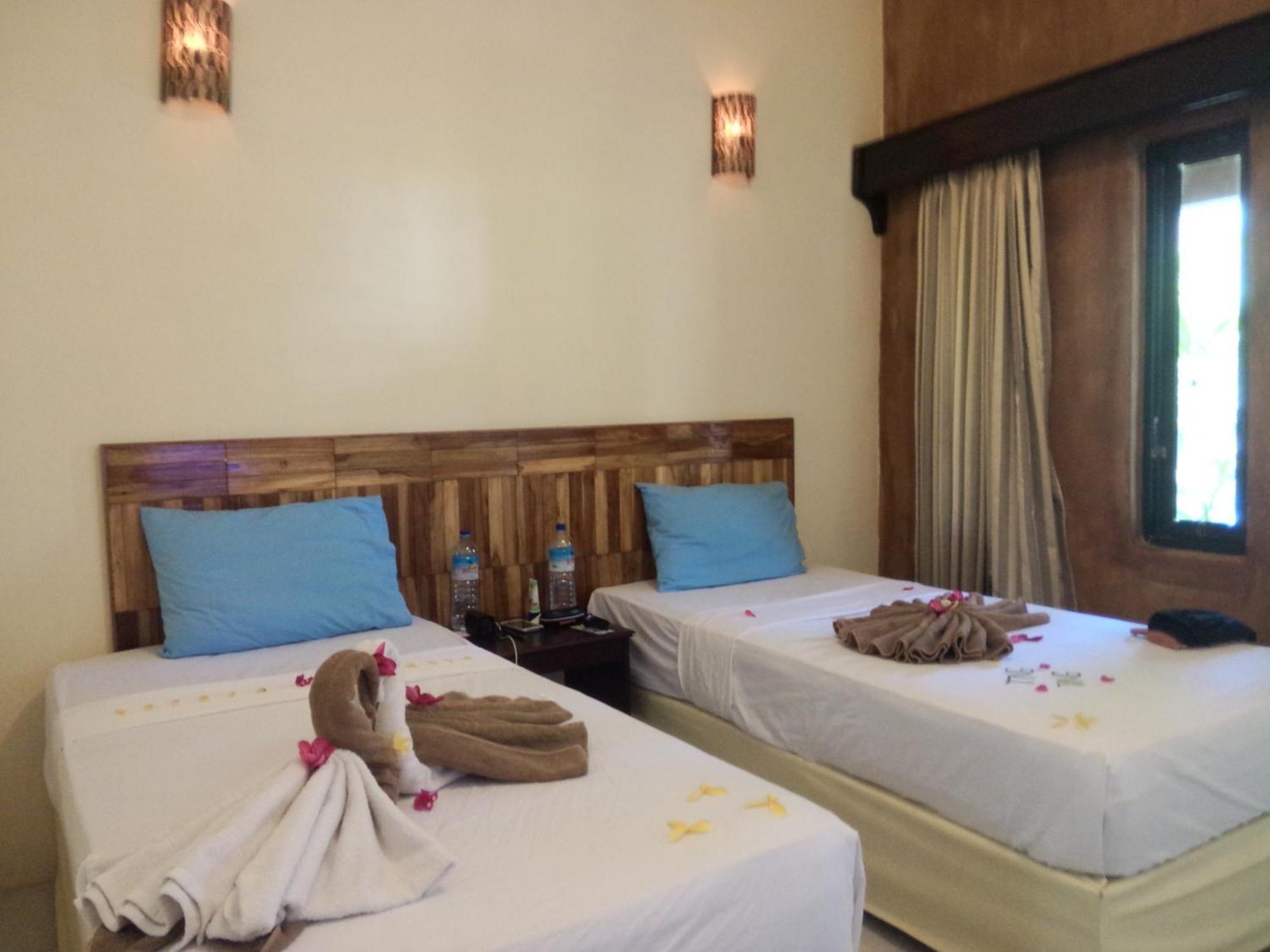 Intan Inn Hostel Гілі-Траванган Екстер'єр фото